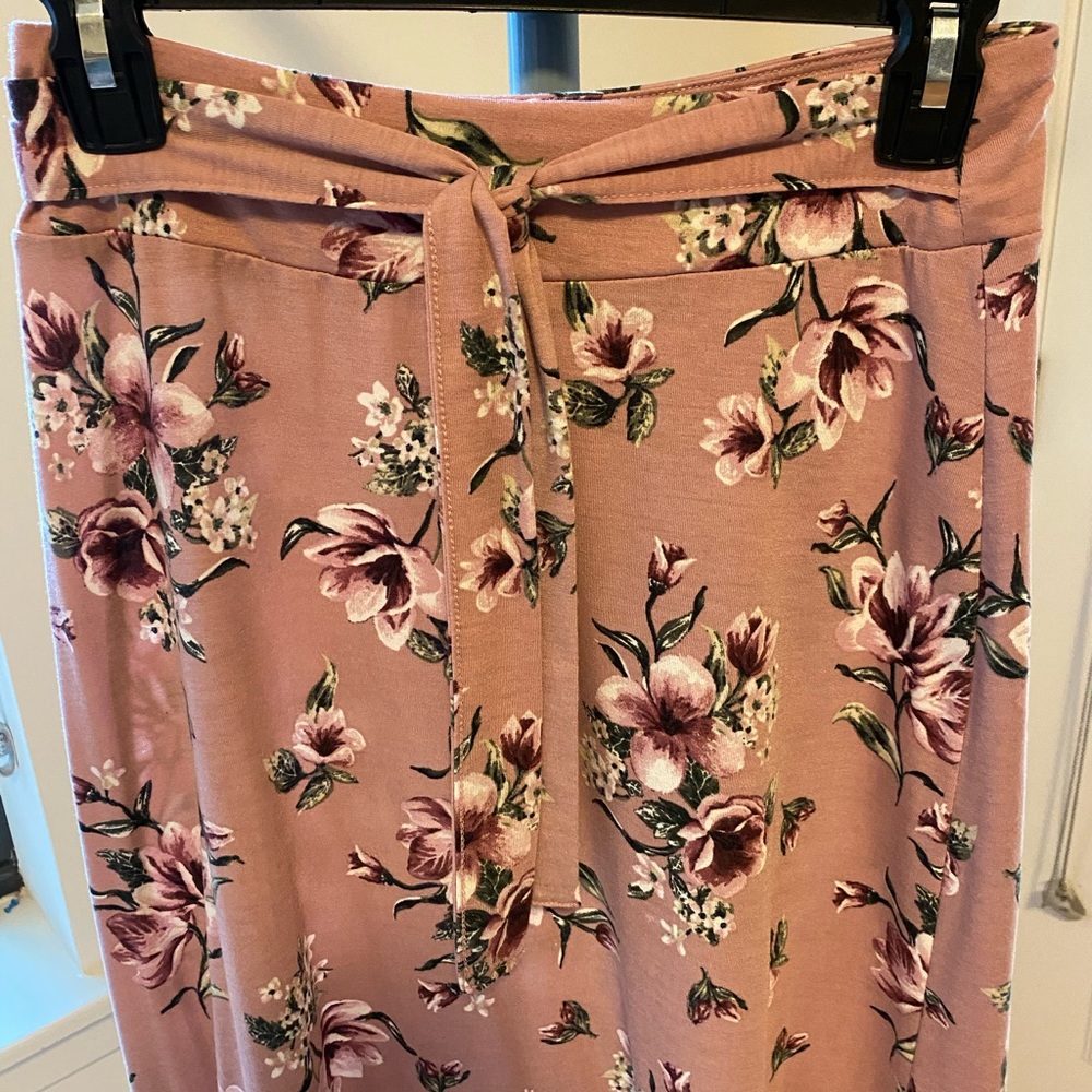 High-Low Maxi Skirt - Picture 2 of 4